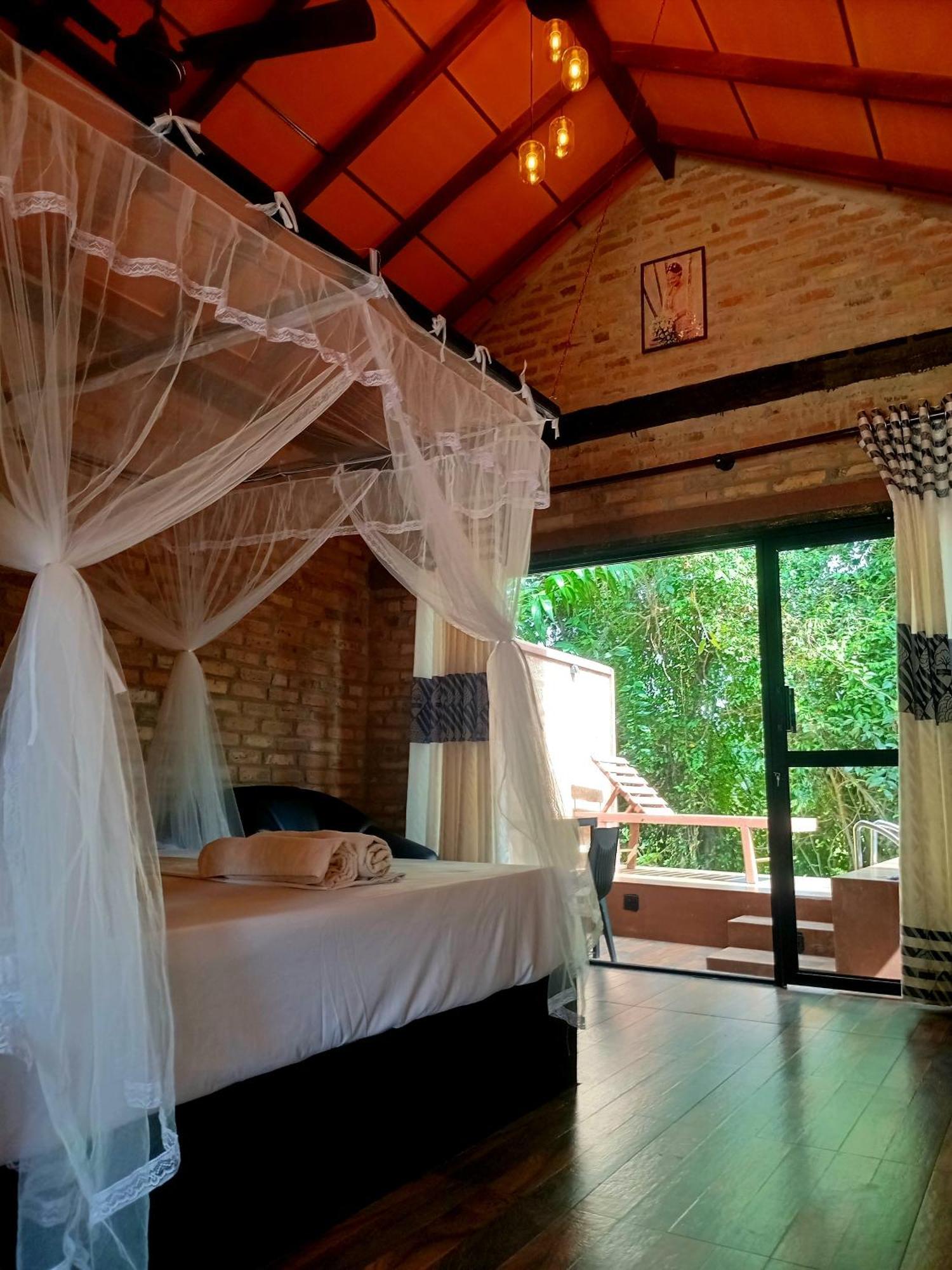 كاتوناياكى Airport Villa Kamatha -Foreign Booking Only المظهر الخارجي الصورة